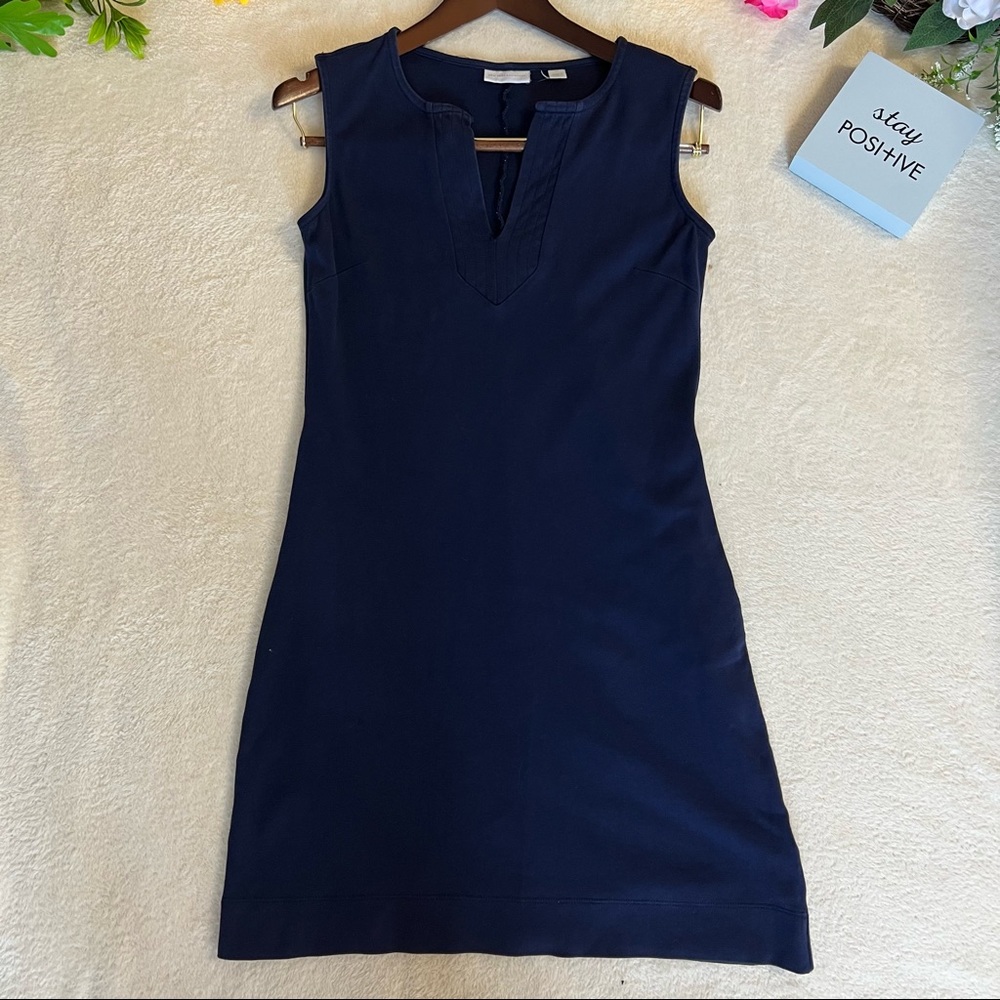 LAST PRICE New York & Company Navy Blue With Pocket Sleeveless Vneck Bodycon